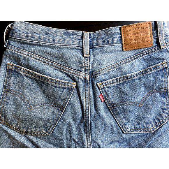 Levis Women Middy Straight Jeans, Washed Black, Size W26, red tab, zip fly - Picture 5 of 14